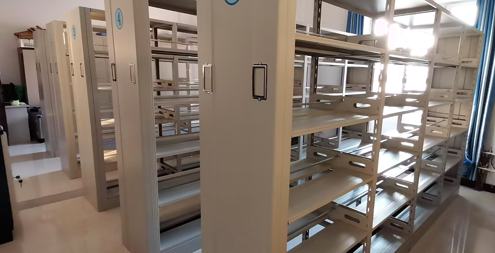 Static cabinets